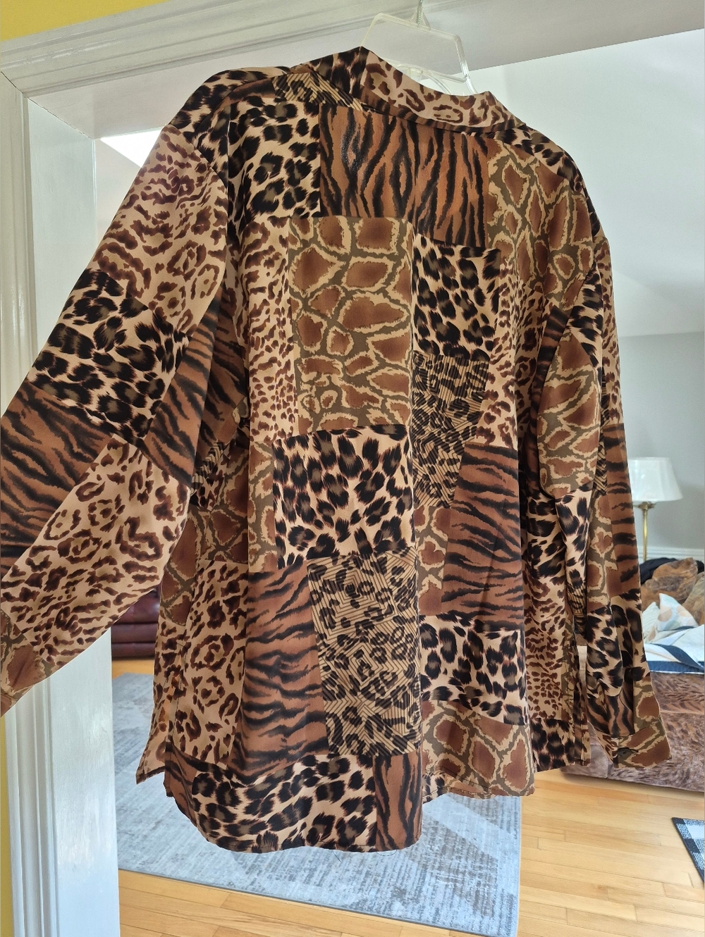 2XL Susan Graver Style Animal/ Africa Print Blouse - Picture 4 of 7